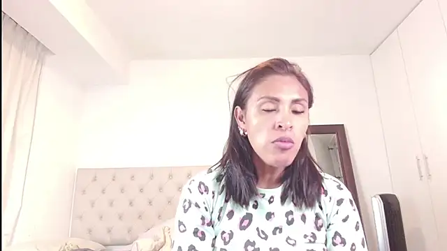 ms freyax online show from July 30, 2:34 am
