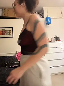 ladyturtle online show from July 8, 12:02 am