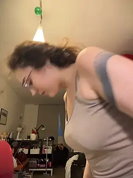 ladyturtle online show from July 24, 7:11 pm