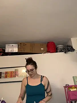 ladyturtle online show from July 16, 8:24 pm