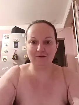 BustyLadyAlma online show from February 6, 7:12 am