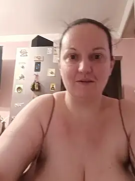 BustyLadyAlma online show from January 8, 6:50 am