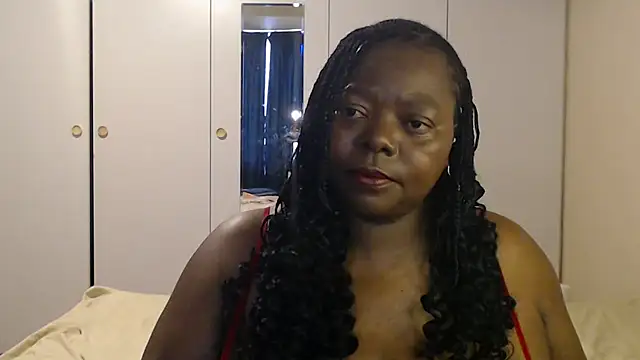 MatureBoobsDiva online show from December 17, 1:37 pm