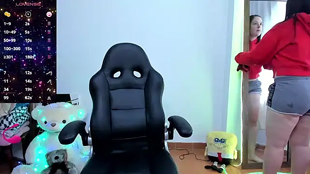 angelaagomez online show from February 19, 9:13 pm