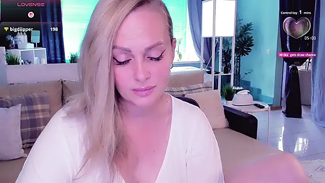 Libby Nora online show from September 15, 11:07 am