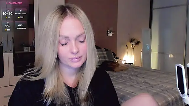 Libby Nora online show from November 12, 10:35 am