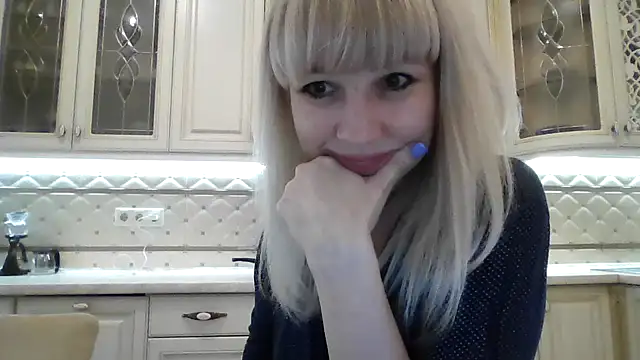 BarbaraKim online show from April 14, 3:45 pm