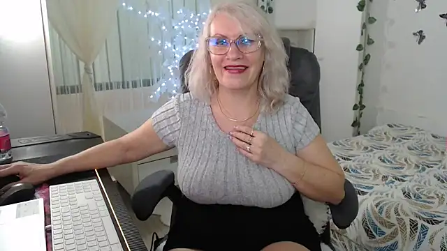 Ghertrude52 online show from March 29, 8:46 am