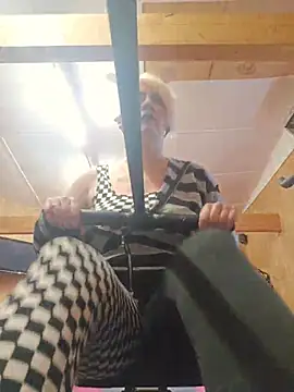 PinkTheHawk online show from November 2, 3:10 am