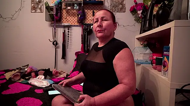 barbarah  online show from February 15, 10:03 am