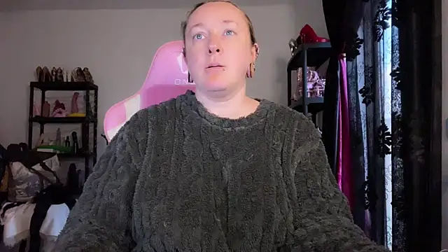 kisicaxx online show from March 2, 4:46 pm