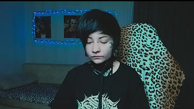 acid trip1l online show from October 3, 8:58 pm