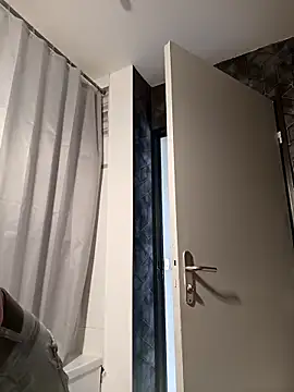 jennylovence online show from September 15, 8:00 am