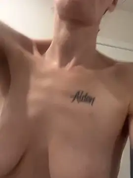 lolabunny9 online show from November 22, 7:16 pm