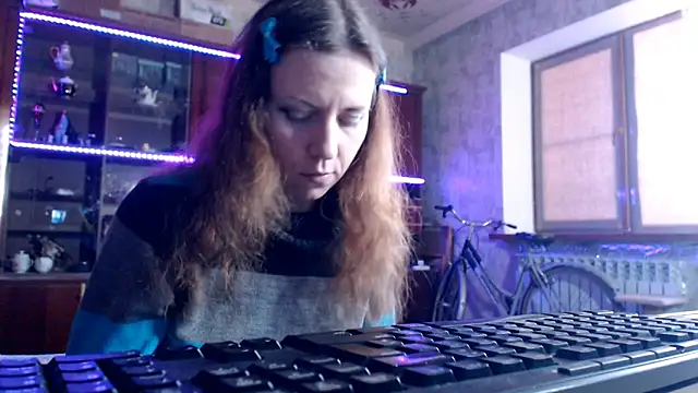 pa1e pr1ncess online show from April 15, 8:15 am