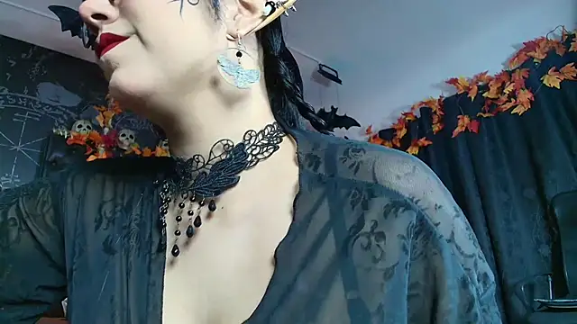 AlexHoe  online show from October 23, 6:47 pm