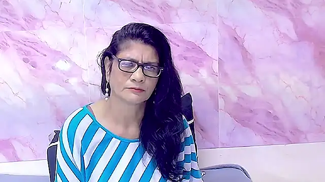 IndianAllure online show from October 17, 6:05 am