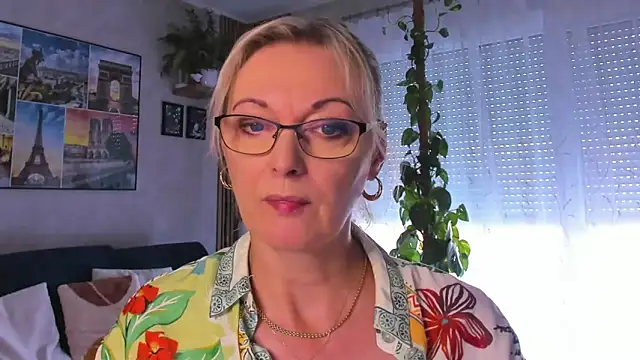 vanessa chat online show from September 11, 1:55 pm