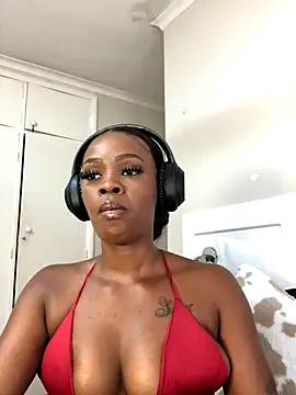 LuciousLips96 online show from September 12, 8:34 am