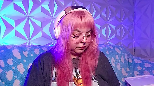 Satyn doll online show from April 11, 12:17 am