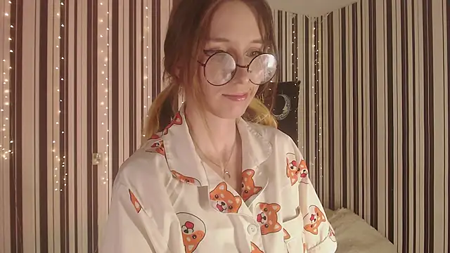  Hanna Moon  online show from September 9, 6:19 pm