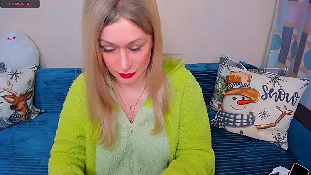 EllenMoore online show from March 3, 3:12 am