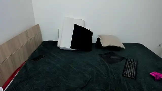 KrissLoona online show from July 23, 1:58 am