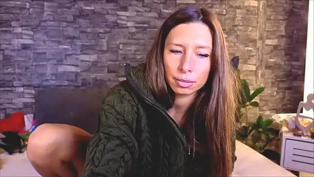 JennyPisik online show from October 2, 11:59 am