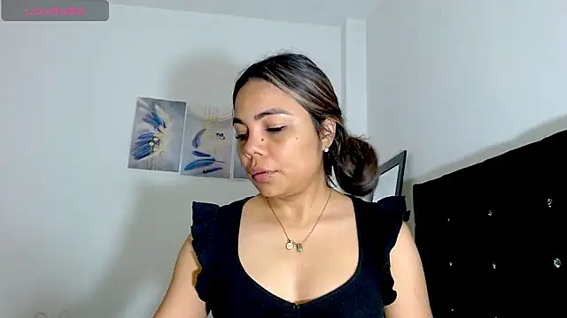 Kylie loveee online show from May 20, 12:24 pm