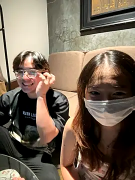 KayNguyenn online show from October 19, 5:26 pm