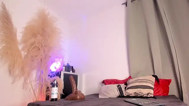 Ariana lopezz online show from April 8, 3:08 am