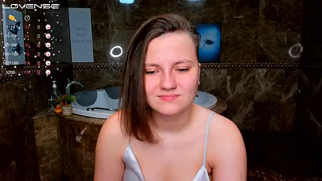 MelindaTin online show from November 23, 12:46 am