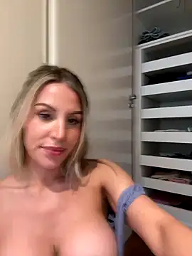 jasminesummer online show from October 17, 2:20 pm