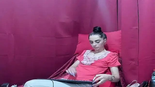 jessystarr online show from March 8, 4:49 am