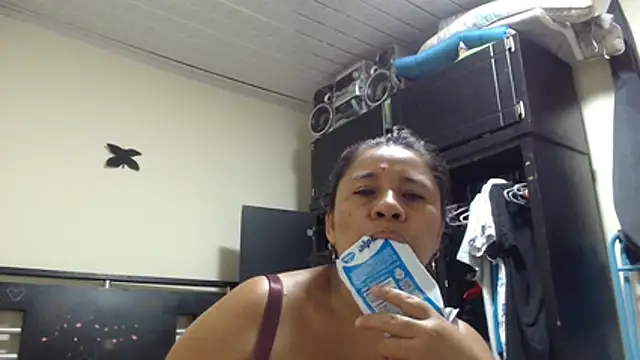 adrixxx38 online show from May 16, 6:38 am