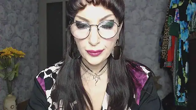 Aziza1 online show from February 3, 1:38 pm