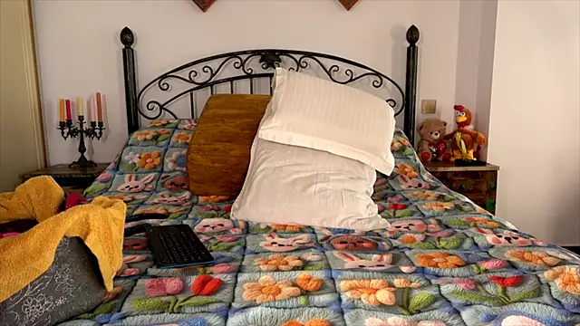 einneuesleben online show from October 10, 8:41 am