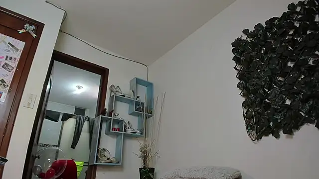 DestinyHills online show from April 1, 2:47 pm