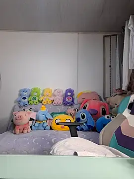 linda-schmidt online show from April 7, 4:47 am