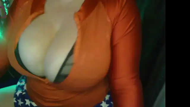 HoneyChambers online show from July 5, 2:40 am