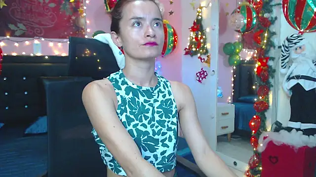 NicoleSantana online show from December 15, 10:15 pm