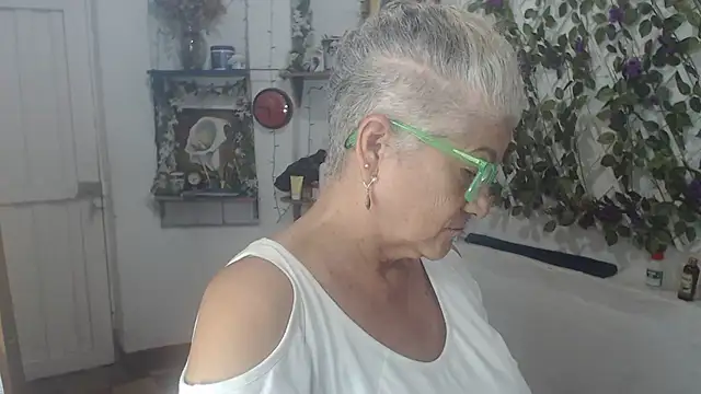 FunnyGrandma online show from July 27, 1:24 am
