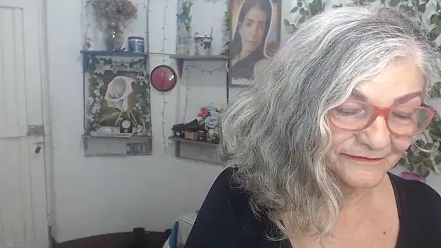 FunnyGrandma online show from March 7, 12:17 am