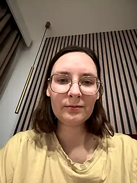 The Snowwhitee online show from November 12, 9:02 pm