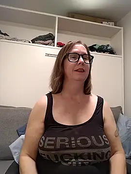 SweetandNaughty1 online show from February 11, 4:03 am