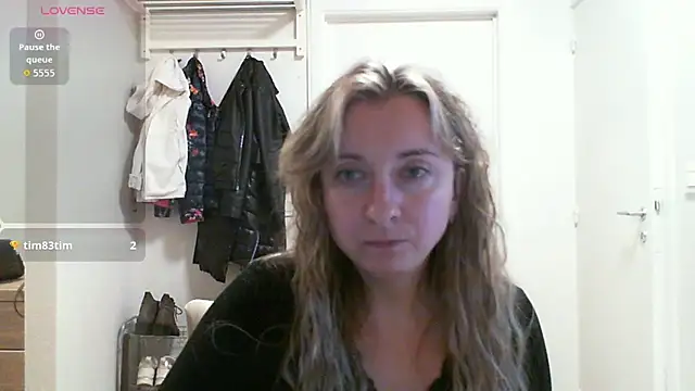 SusanCurt online show from October 15, 8:39 am