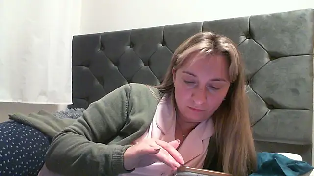 SusanCurt online show from October 11, 7:38 pm