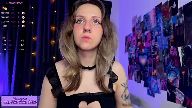 HotaruTomo online show from October 14, 7:00 am