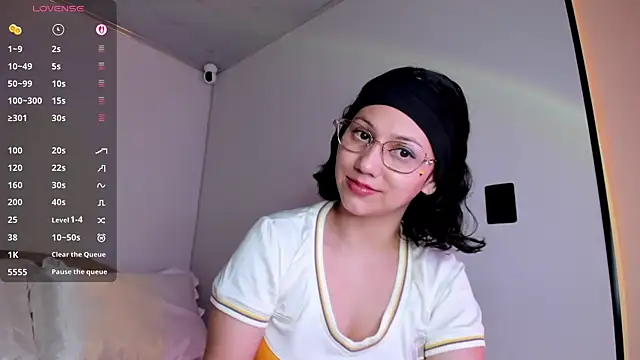 Anyi 1 online show from June 28, 3:02 am