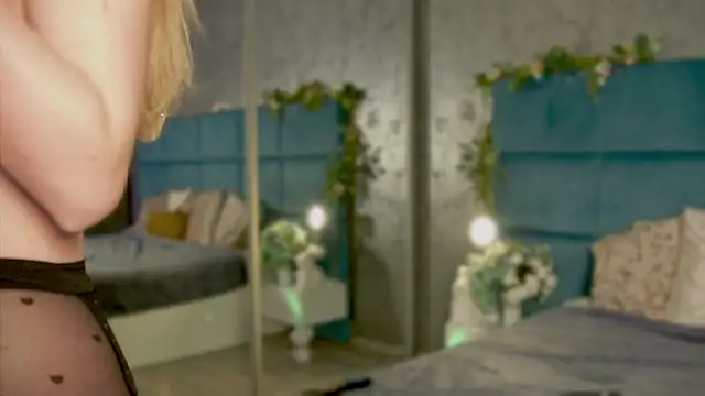 AlyaSeduce online show from April 13, 4:14 am